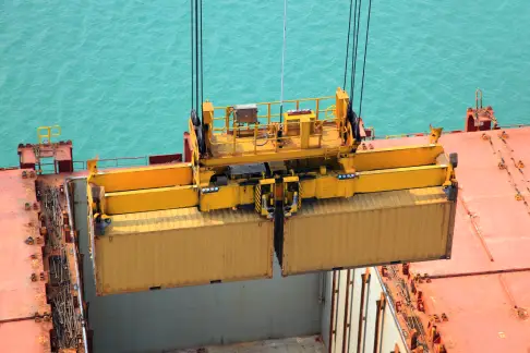 Agência marítima e gestão comercial